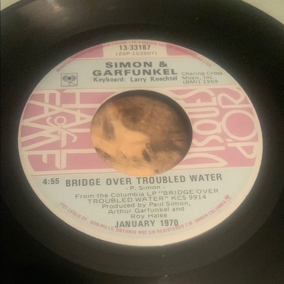 💥3/$20 Vintage Simon & Garfunkel “Bridge Over Troubled Water” 45 RPM vinyl - Picture 1 of 5